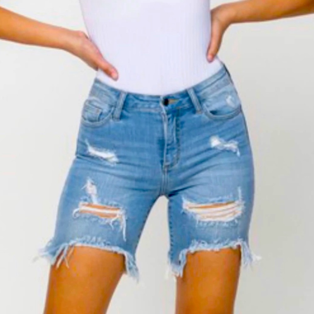 Distressed shorts size small true size fit